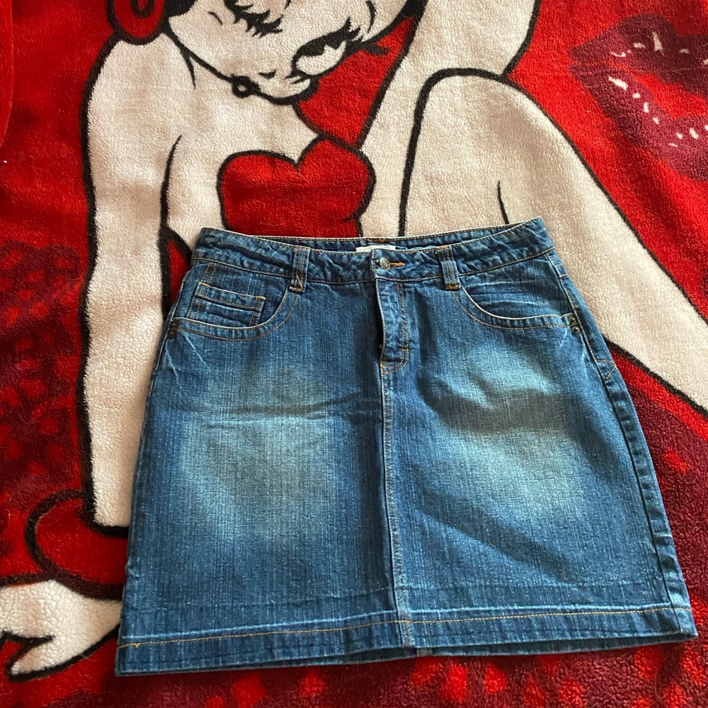 Promod thick girl skirt
